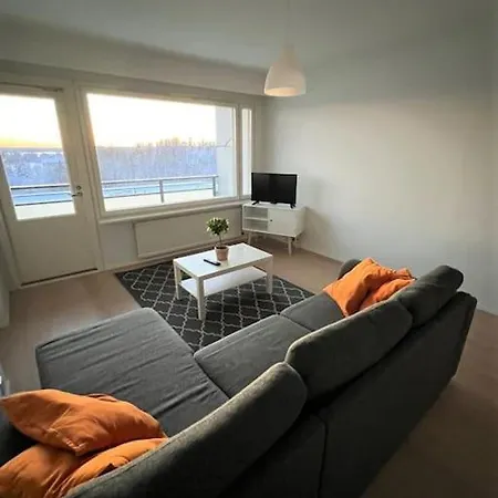 Kotimaailma - Kalustettu Kolmio Rauhallisella Alueella Espoossa Апартаменты *