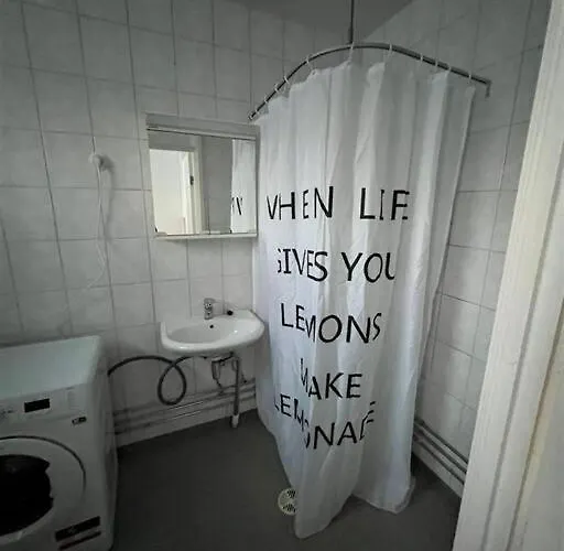 Kotimaailma - Kalustettu Kolmio Rauhallisella Alueella Espoossa Lägenhet *